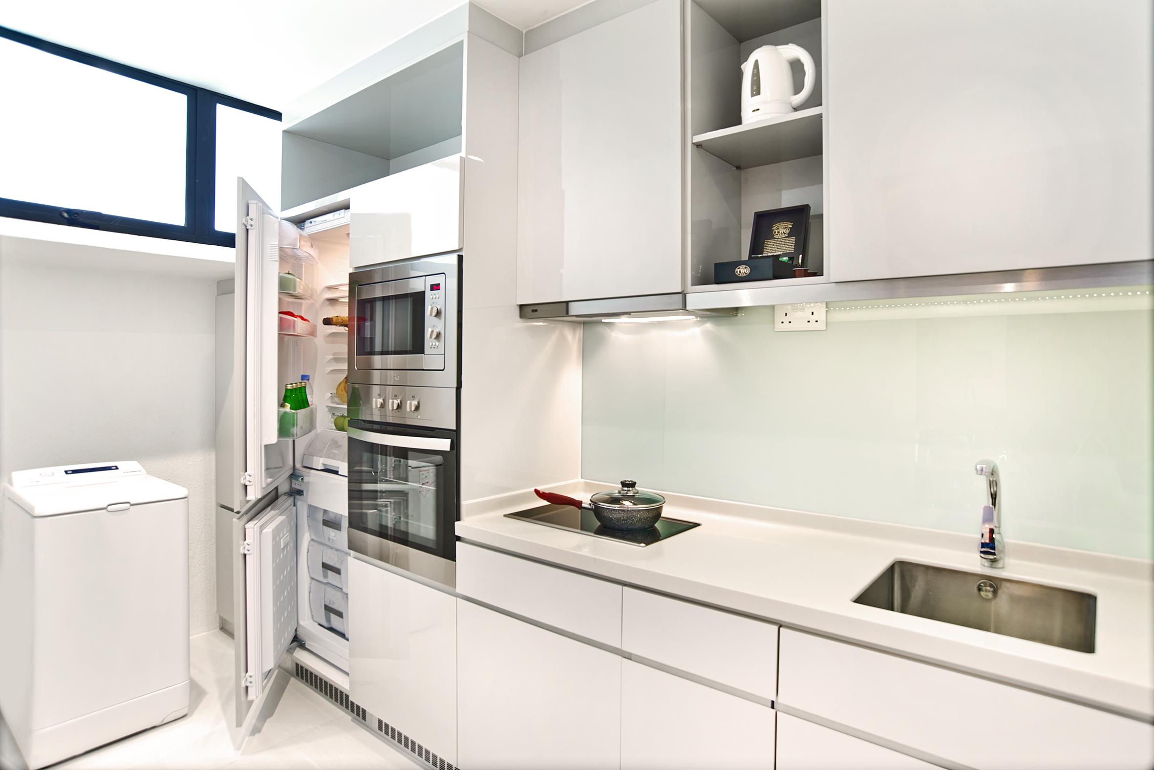 Goodwood Park Hotel Singapore Eksteriør bilde A typical kitchen in a serviced apartment